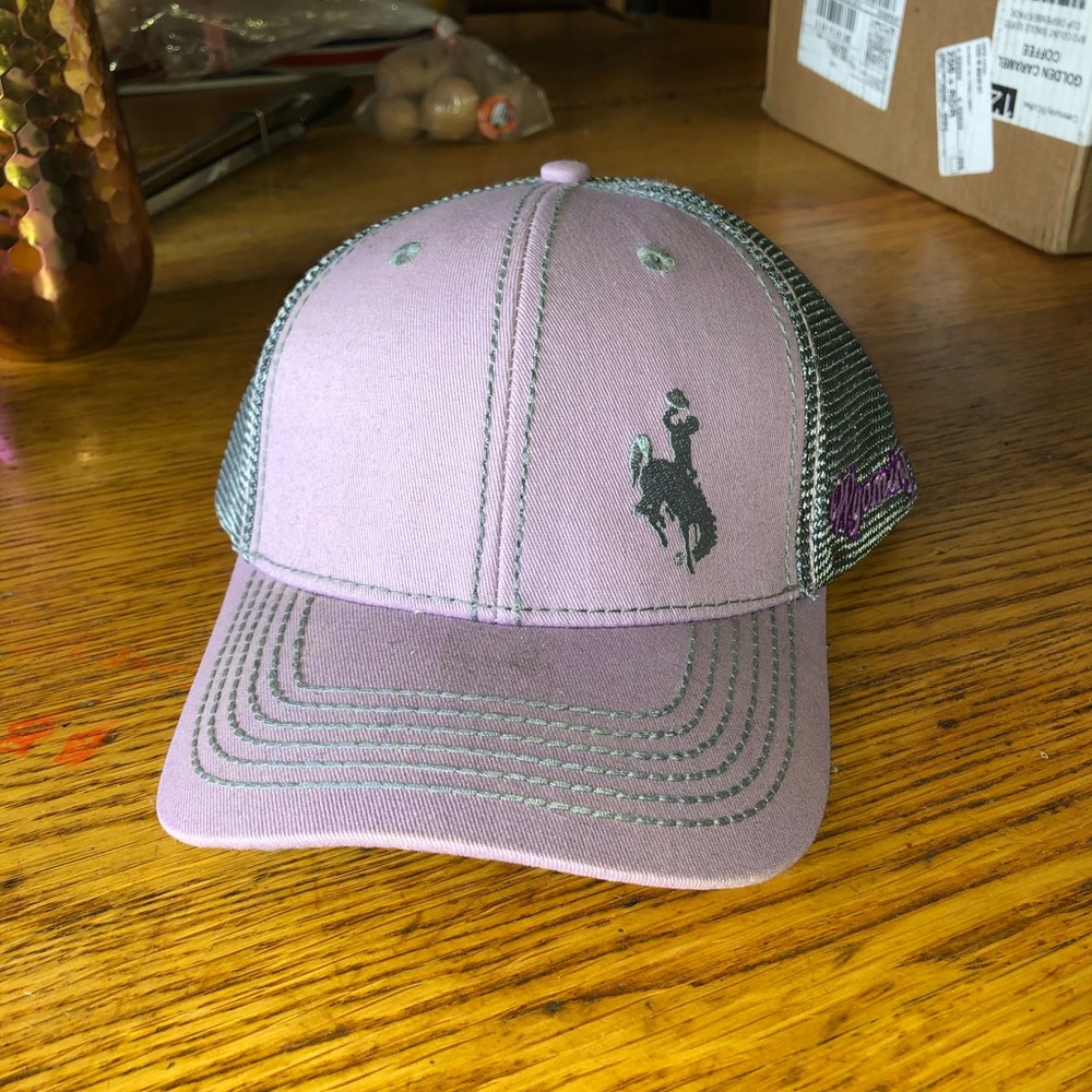 Brand New purple Wyoming bucking horse hat